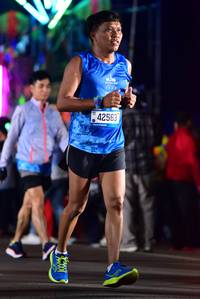 BIB: 42563
                            <button type="button" onclick="openModal(20749837)" class="btn btn-primary btn-sm float-right btn-popup" data-toggle="modal" data-target=".modal-high-quality">
                        <i class="fas fa-shopping-cart"></i> Add to Cart
                    </button>
                                            <button type="button" onclick="isThisMe(20749837, true)" class="btn btn-success btn-sm float-right btn-popup btn-isme hidden" data-toggle="tooltip" data-placement="bottom" title="นี่คือรูปของคุณใช่ไหม คลิกที่นี่เพื่อเอาเข้าอัลบั้ม">
                        <i class="fas fa-plus"></i> Add to album
                    </button>
                    <button type="button" onclick="isThisMe(20749837, false)" class="btn btn-warning btn-sm float-right btn-popup btn-isnotme hidden">
                        <i class="fas fa-ban"></i> Remove from album
                    </button>